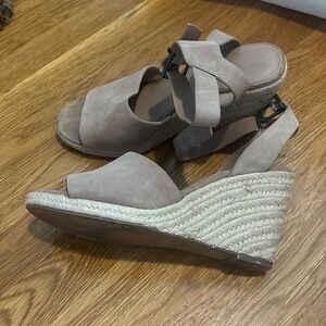Vince Camuto tan suede wedge